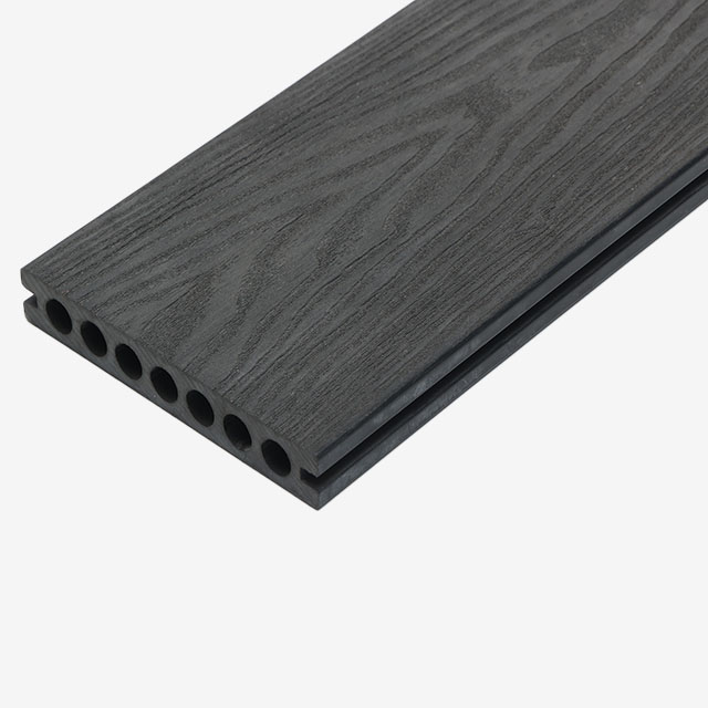 Qual é a diferença de custo entre decks WPC e decks de madeira natural?