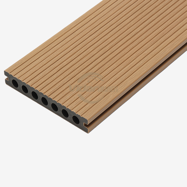 Design externo de deck composto cinza